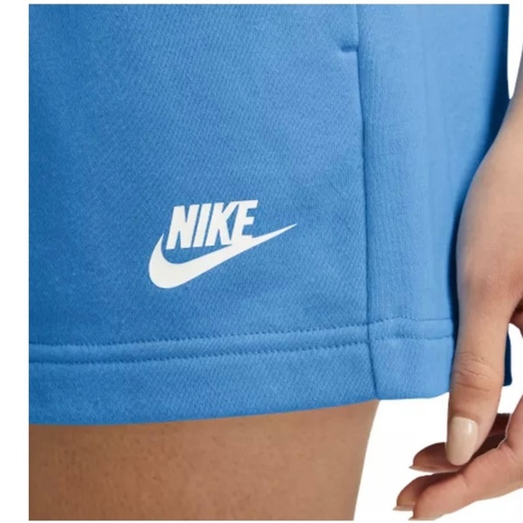Nike Sportswear Club Fleece Shorts - Picture 2 of 8